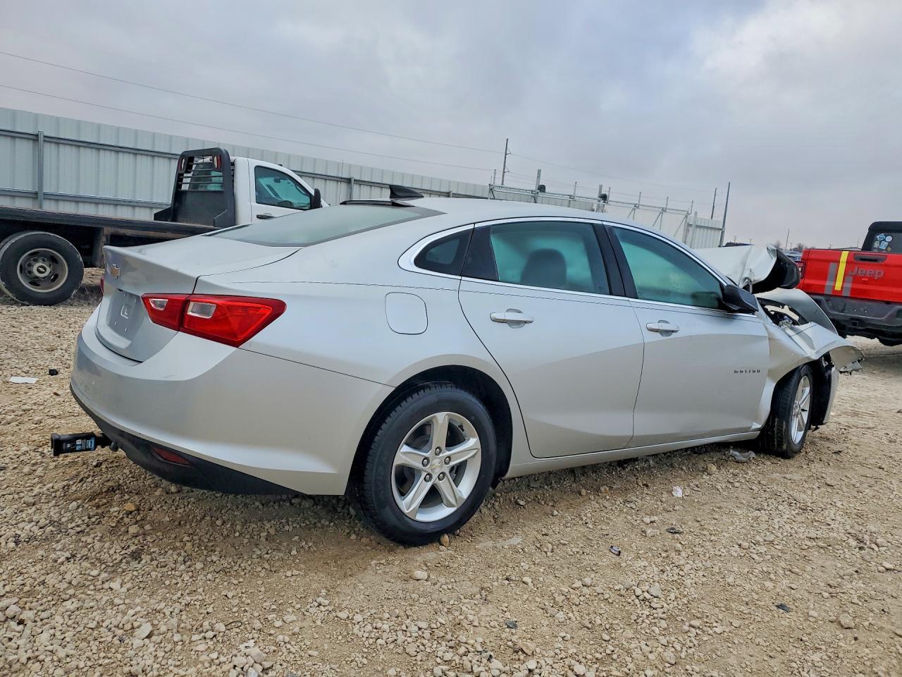 2020 Chevrolet Malibu Ls - Фото 3