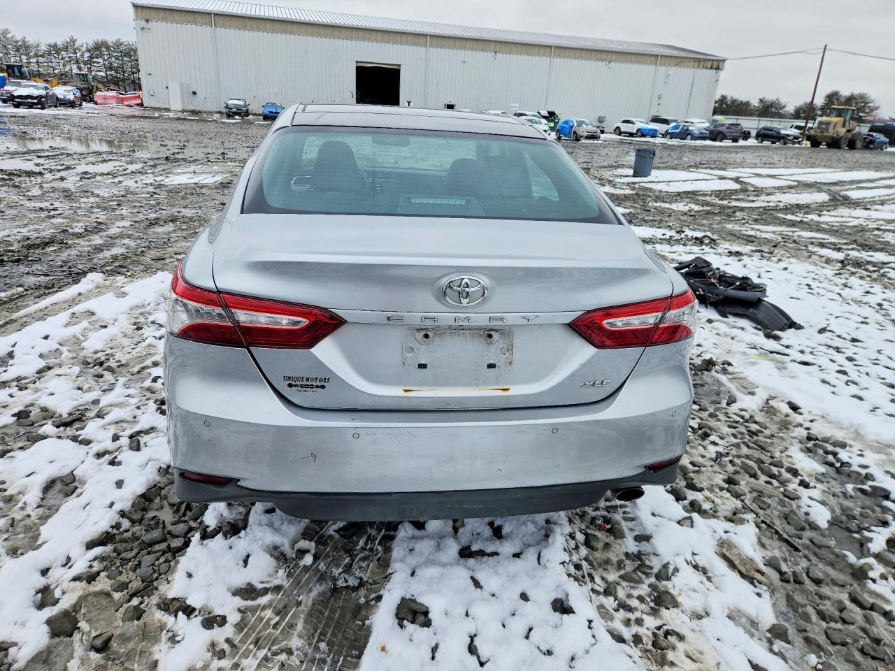 2018 Toyota Camry L - Фото 6