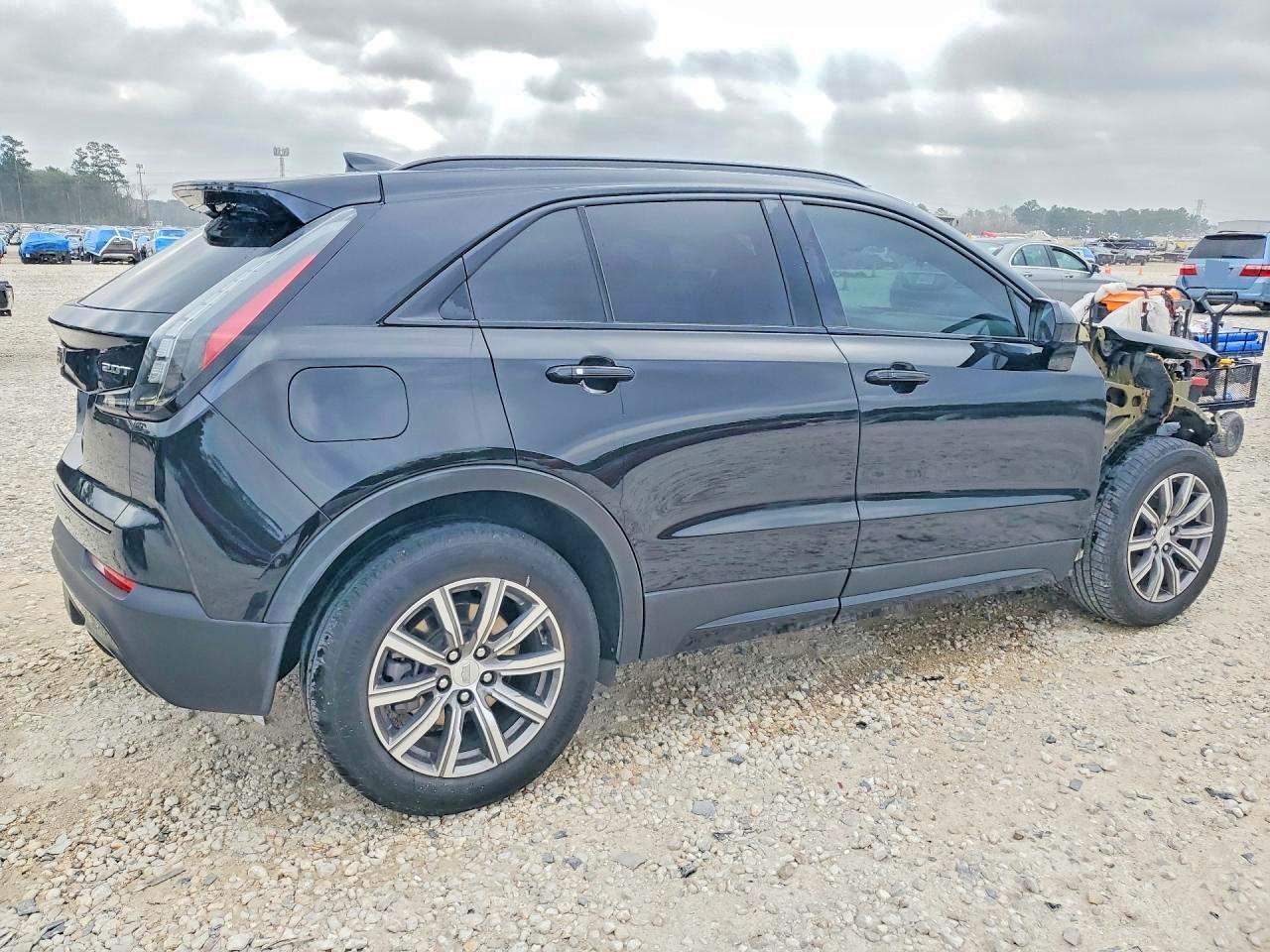 2019 Cadillac Xt4 Sport - Image 3