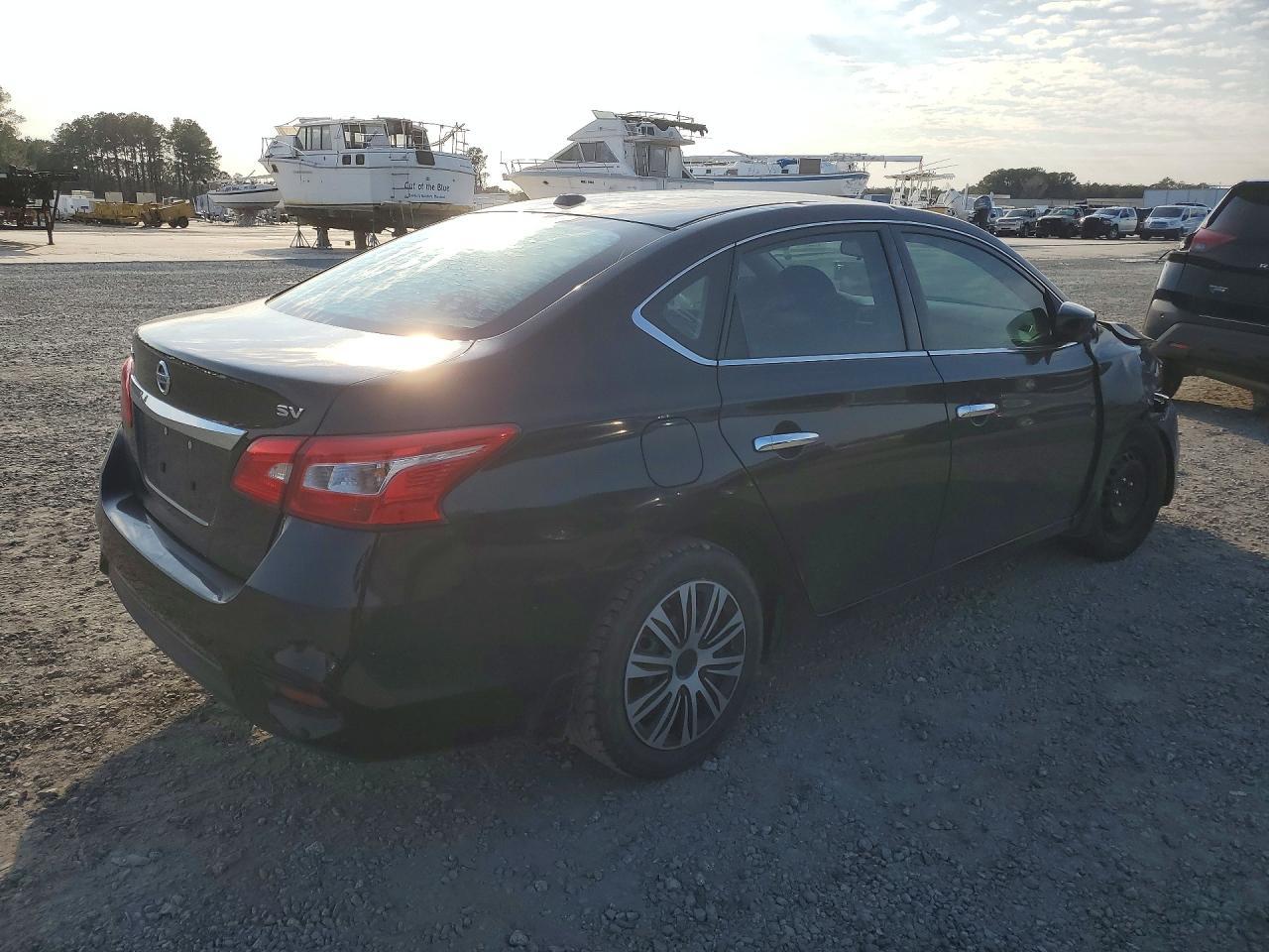 2016 Niss Sentra S - Image 3