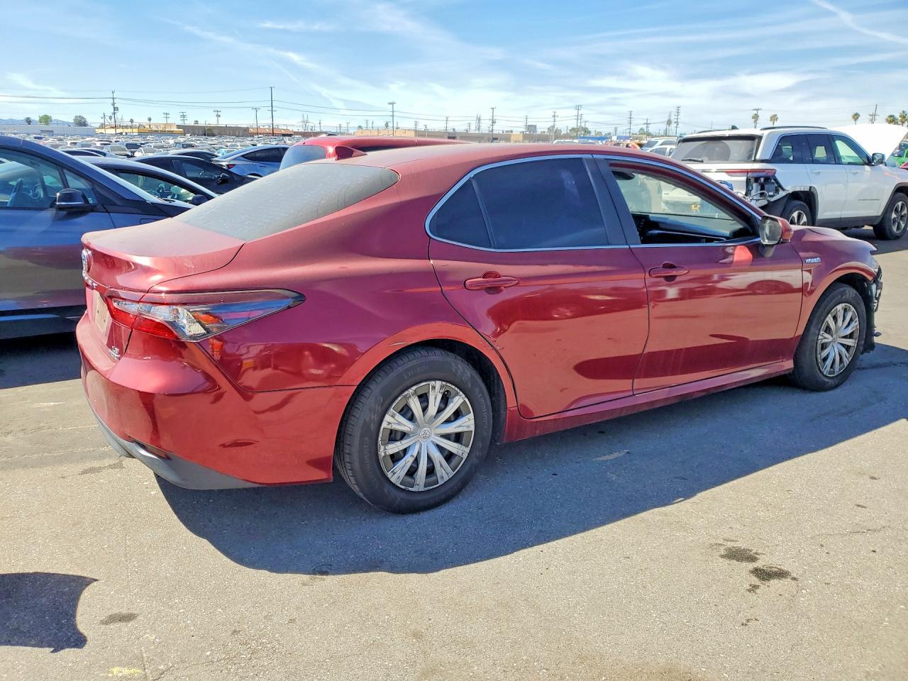 2021 Toyota Camry Hybrid Le - Фото 3