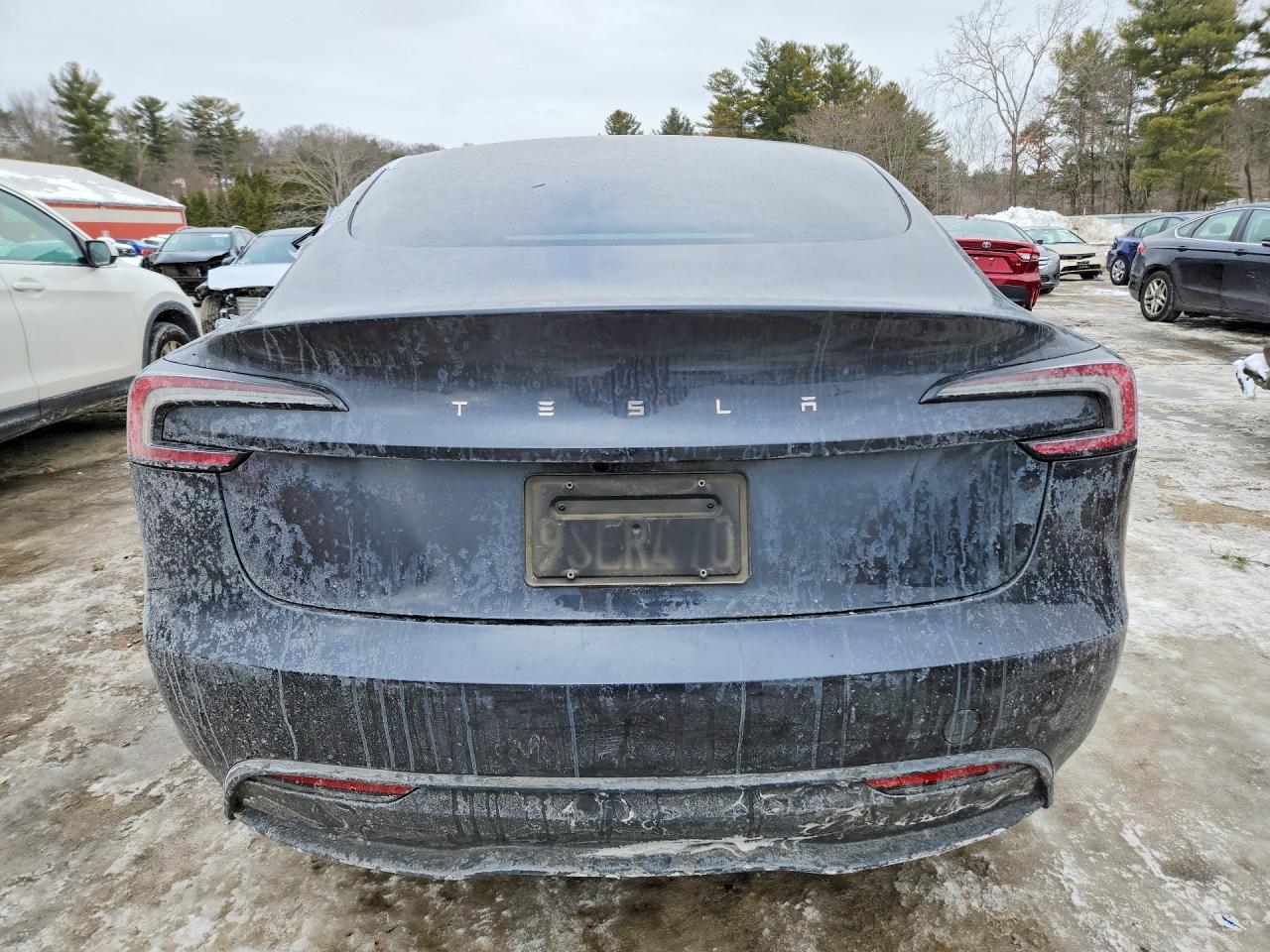 2025 Tesla Model 3 - Фото 6