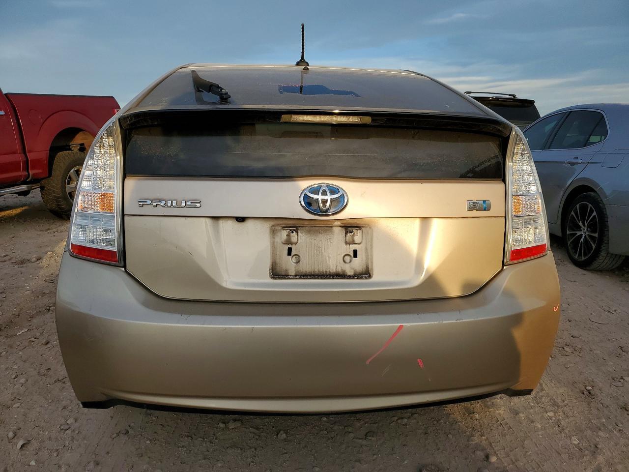 2010 Toyota Prius - Image 6