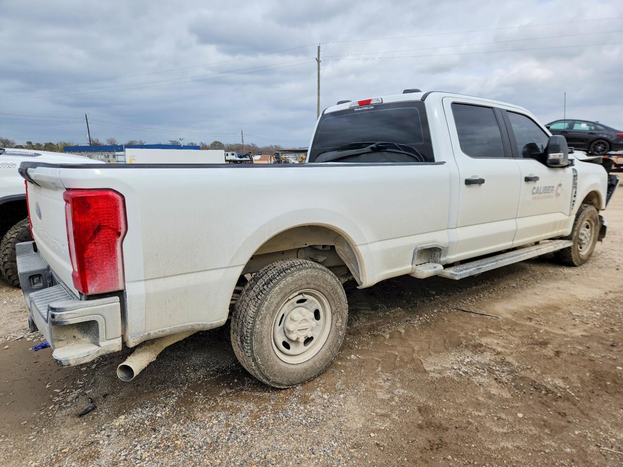 2025 Ford F250 Super Duty - Image 3