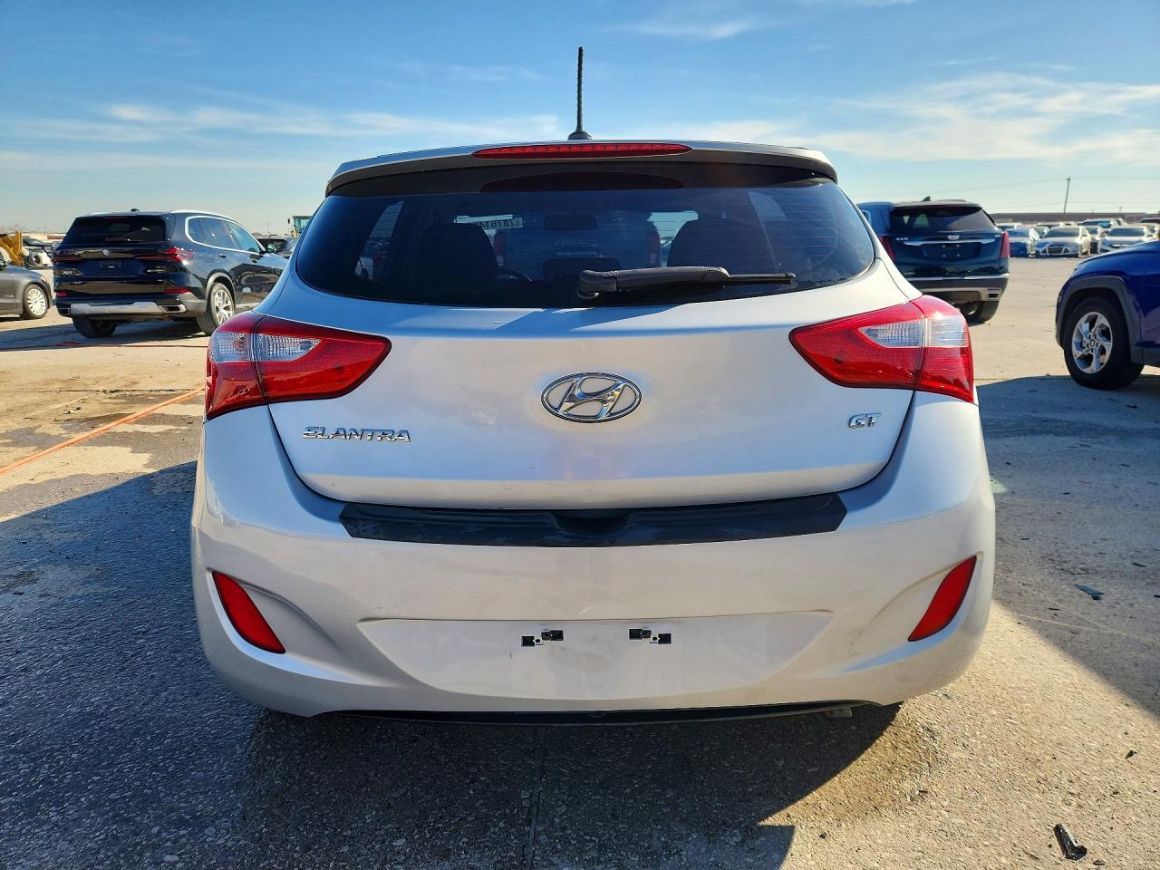 2016 Hyundai Elantra Gt Base - Фото 6