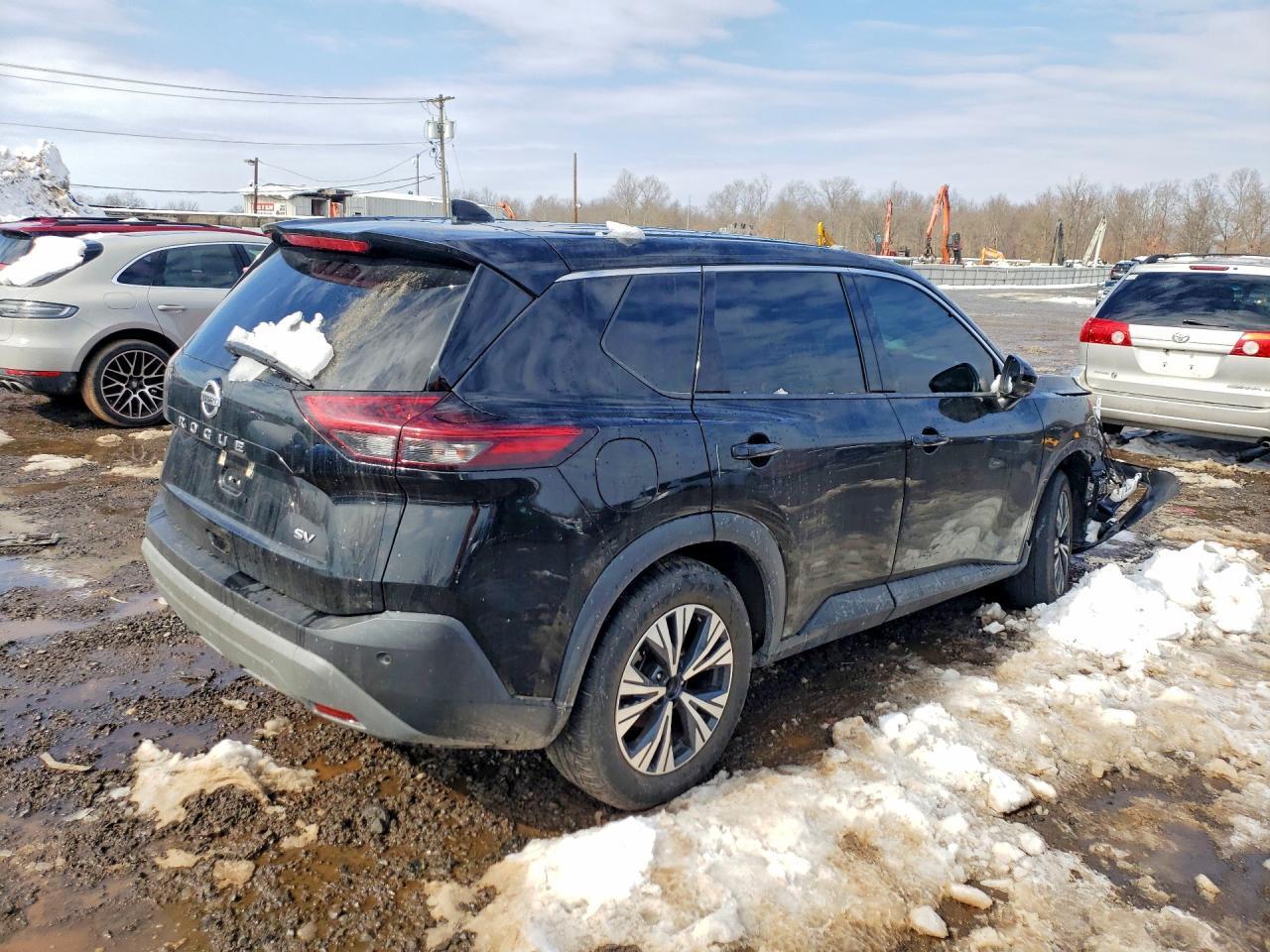 2021 Nissan Rogue Sv - Image 3