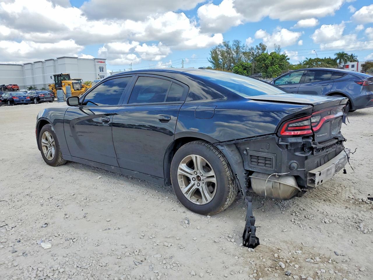 2021 Dodge Charger Sxt - Image 2