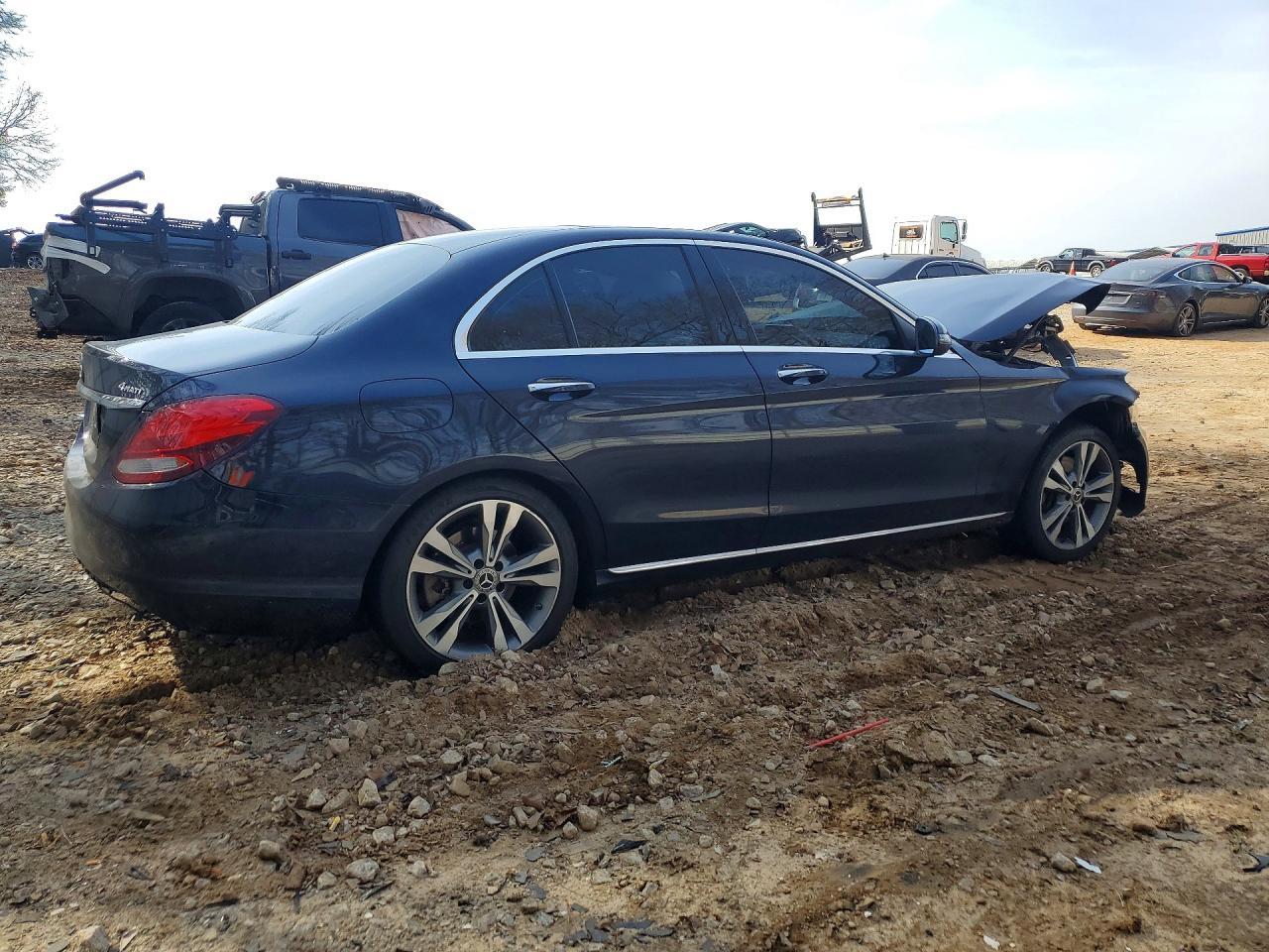2017 Mercedes-Benz C 300 4Matic - Фото 3