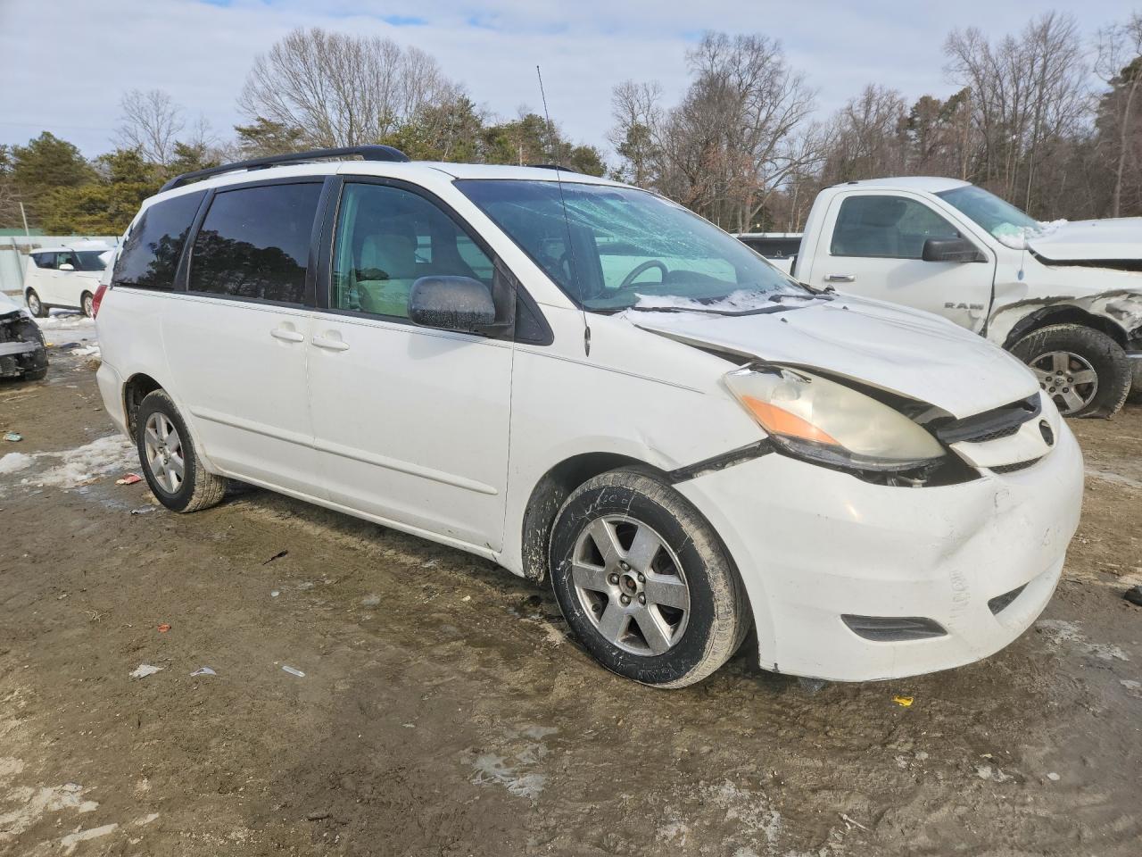 2008 Toyota Sienna Ce - Image 4