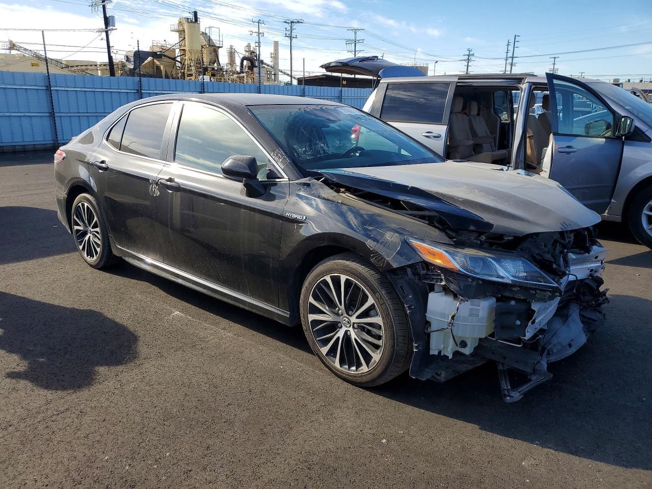 2019 Toyota Camry Hybrid - Фото 4