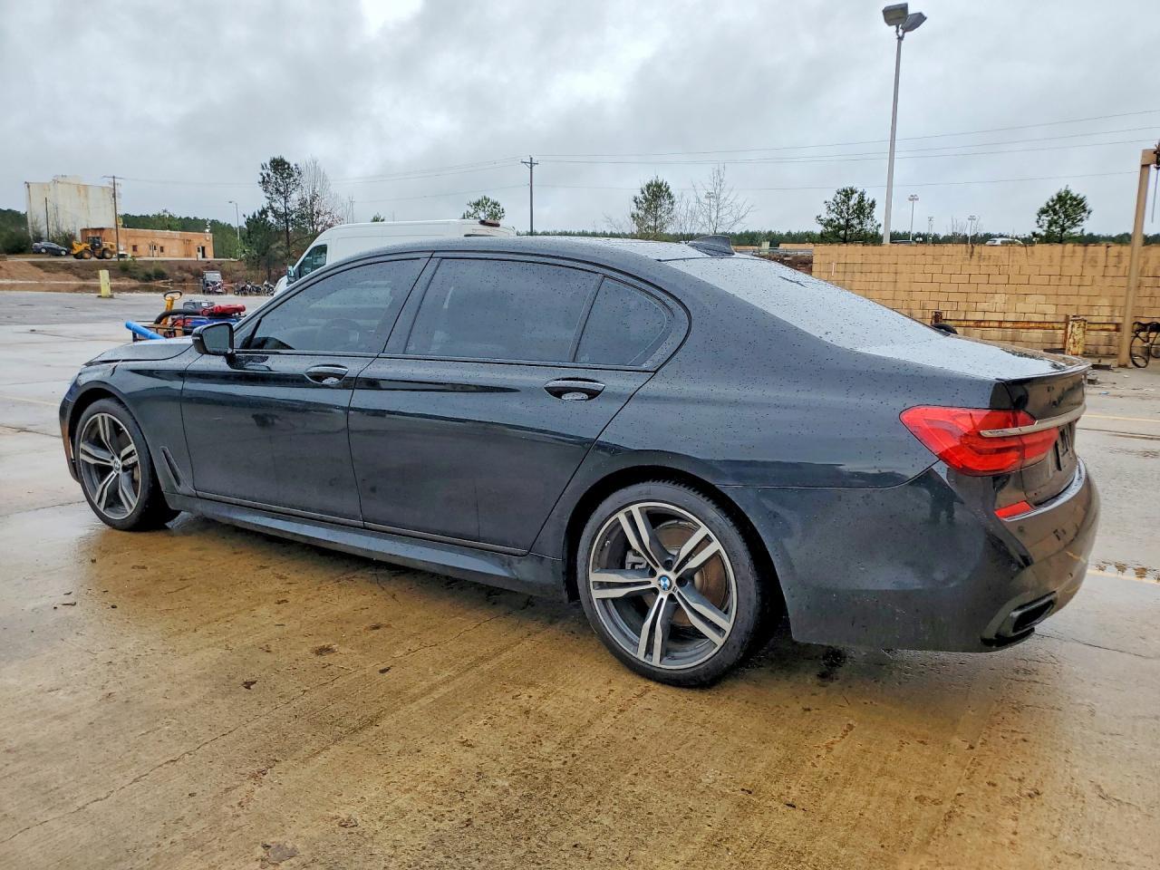 2019 BMW 740 I - Фото 2