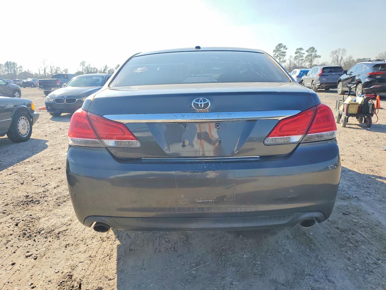 2012 Toyota Avalon Base - Image 6