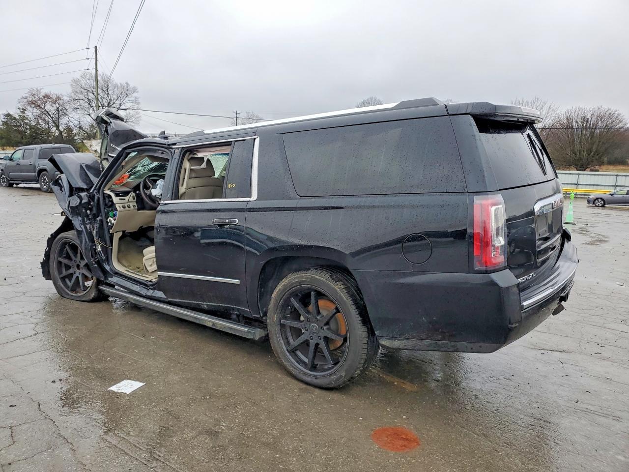 2016 GMC Yukon Xl Denali - Фото 2