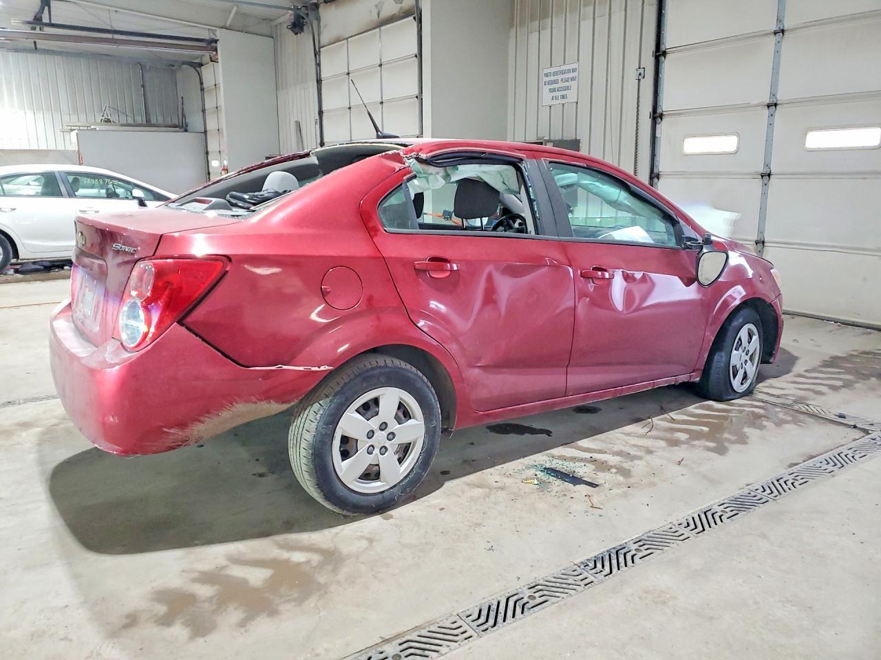 2013 Chevrolet Sonic Ls - Фото 3