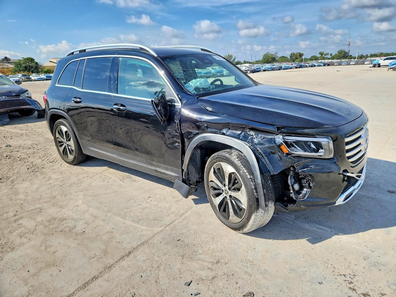 2024 Mercedes-Benz Glb 250 - Image 4