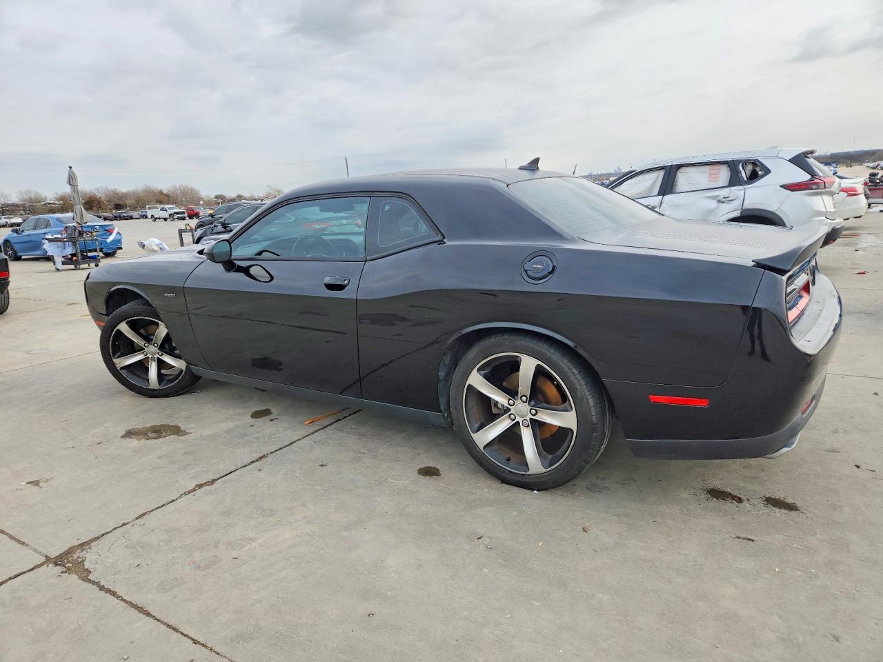 2016 Dodge Challenger R - Фото 2