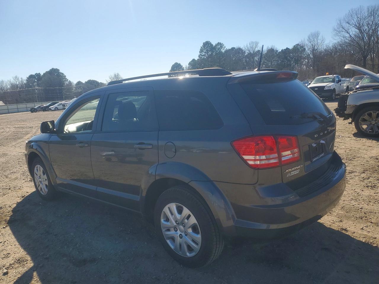 2020 Dodge Journey Se - Фото 2