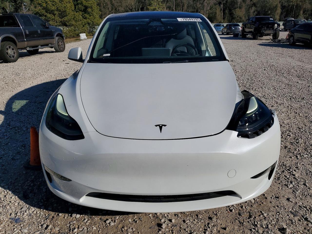 2024 Tesla Model Y - Image 5