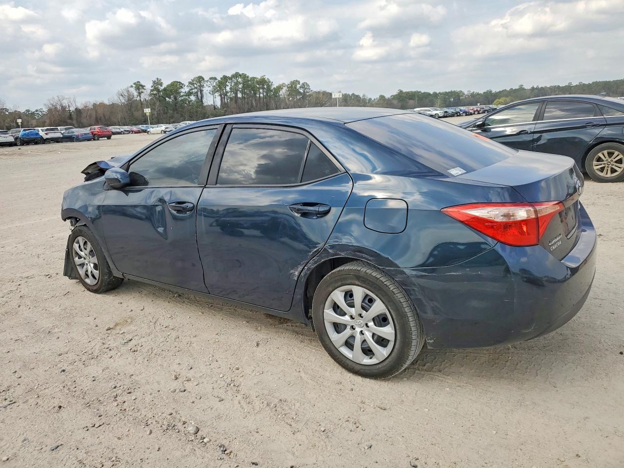 2018 Toyota Corolla L - Image 2