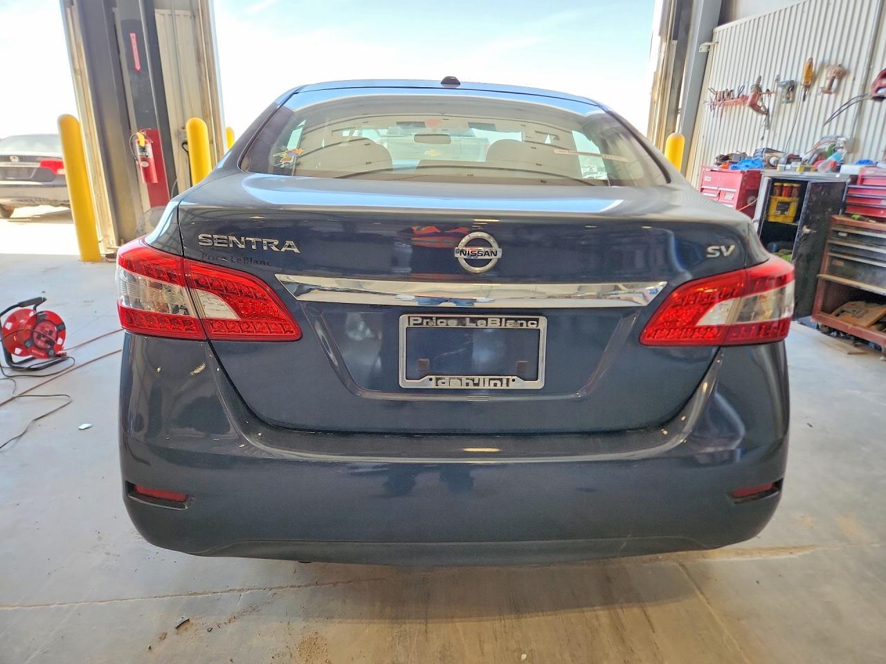2015 Nissan Sentra S - Фото 6