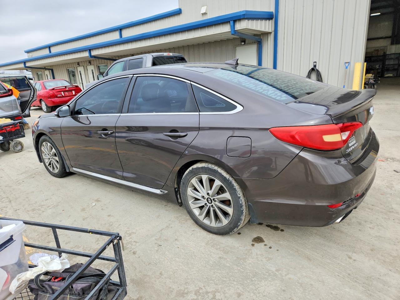 2016 Hyundai Sonata Sport - Фото 2