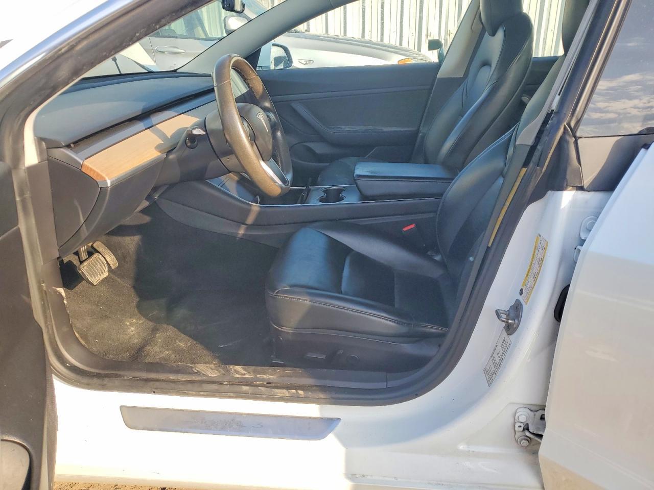 2020 Tesla Model 3 - Image 7