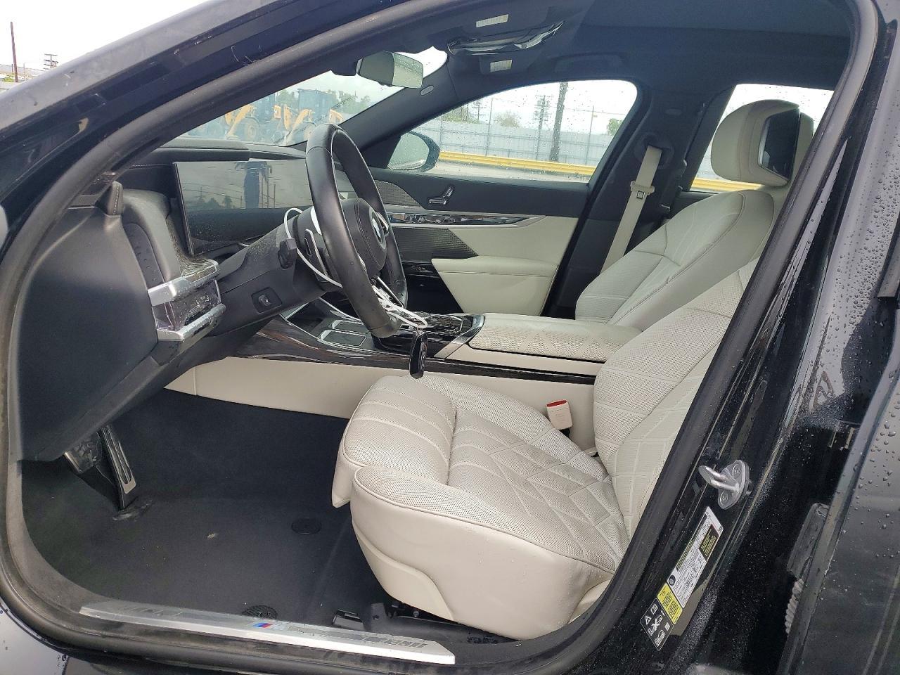 2023 BMW 760 Xi - Фото 7