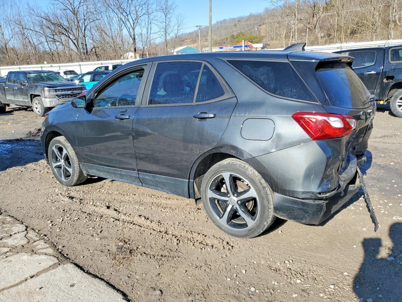 2021 Chevrolet Equinox - Image 2