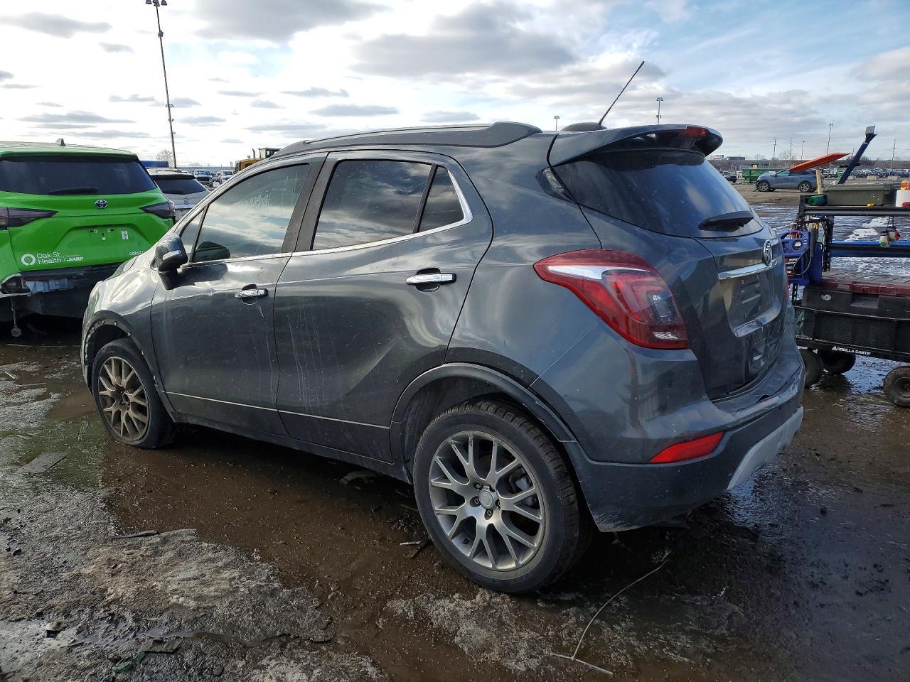2018 Buick Encore Sport Touring - Фото 2
