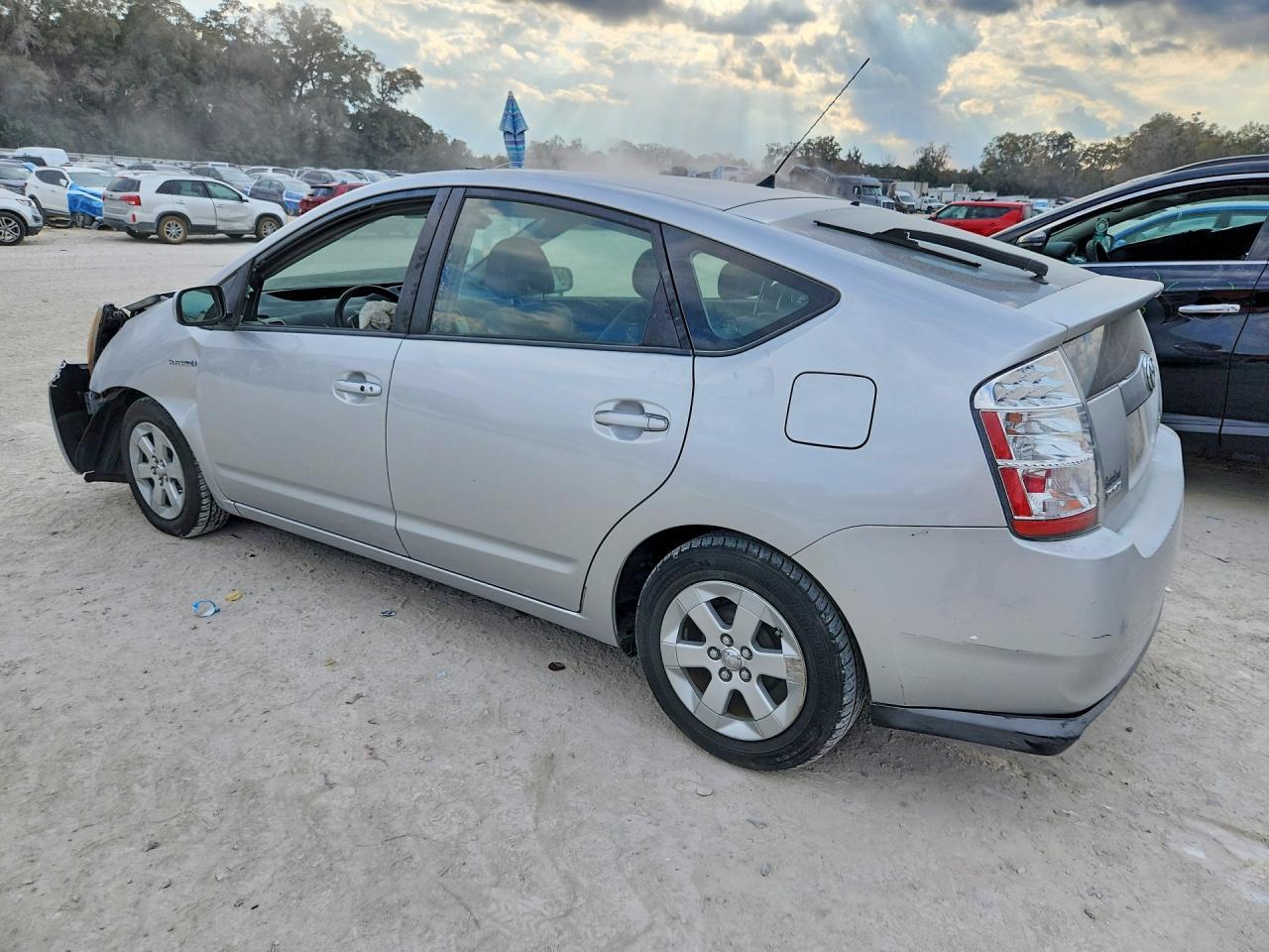 2007 Toyota Prius Base - Image 2