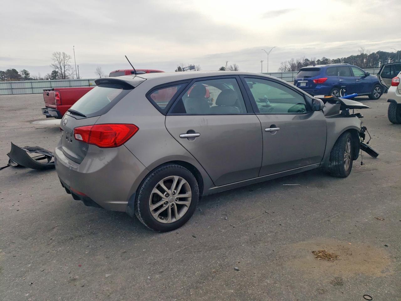 2011 Kia Forte Ex - Image 3