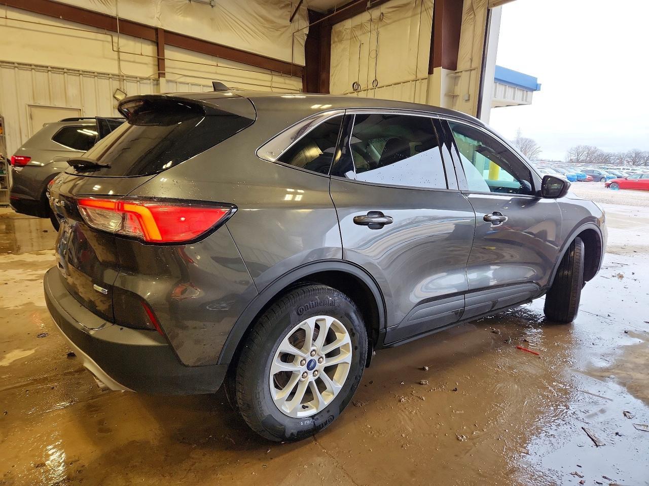 2020 Ford Escape Se - Фото 3