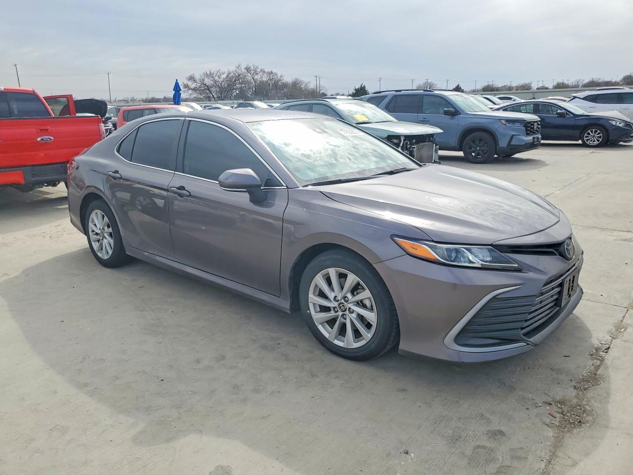 2024 Toyota Camry Le - Фото 4