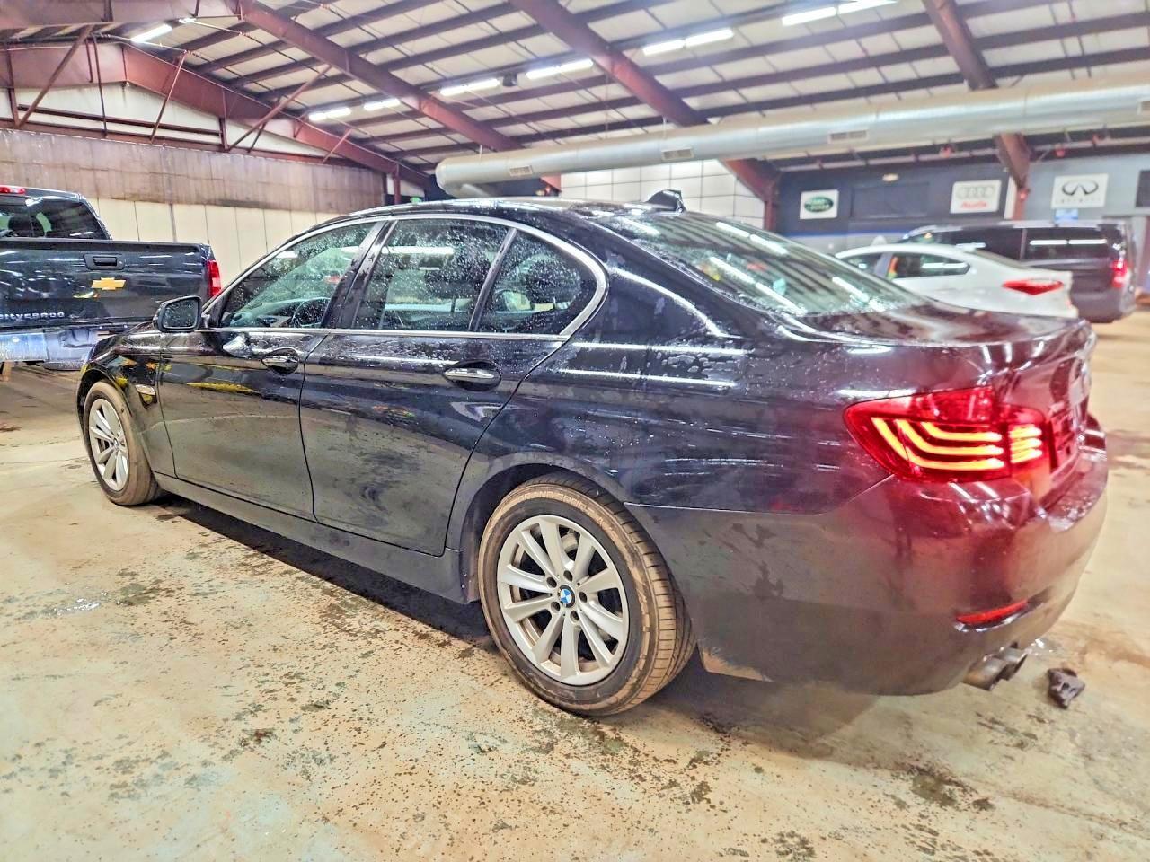 2015 BMW 528 Xi - Image 2