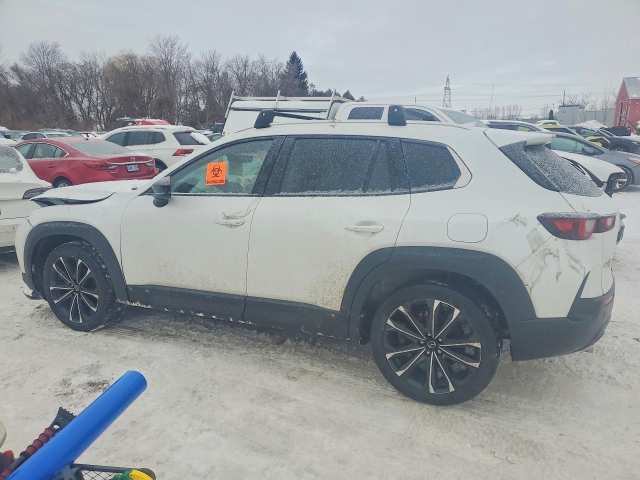 2024 Mazda Cx-50 Premium - Image 2