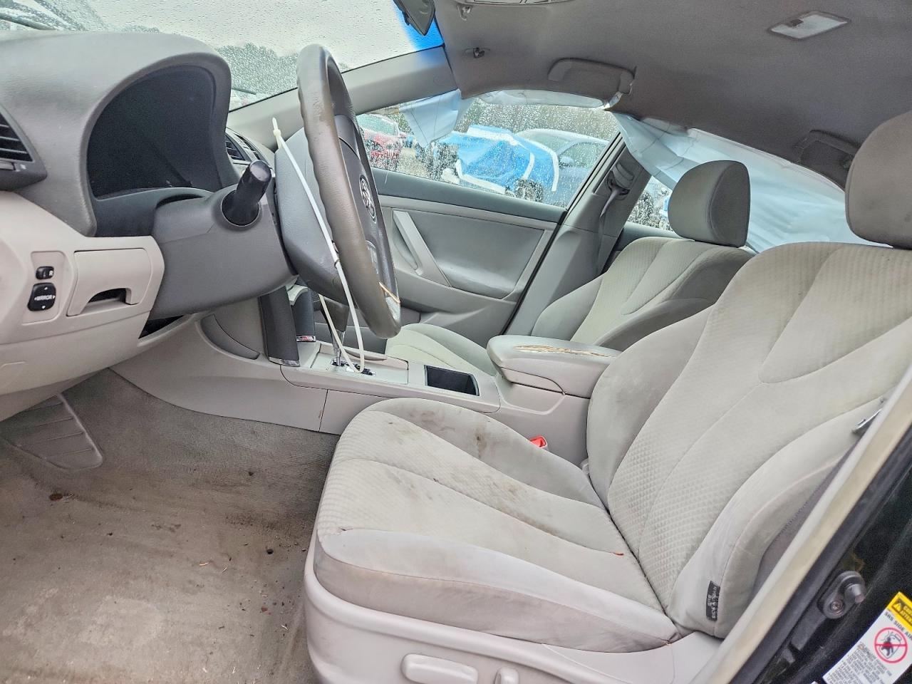 2008 Toyota Camry Le - Image 7