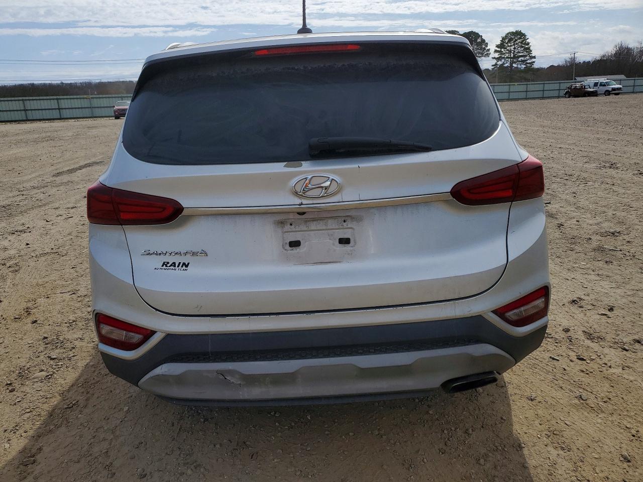 2019 Hyundai Santa Fe Se - Image 6