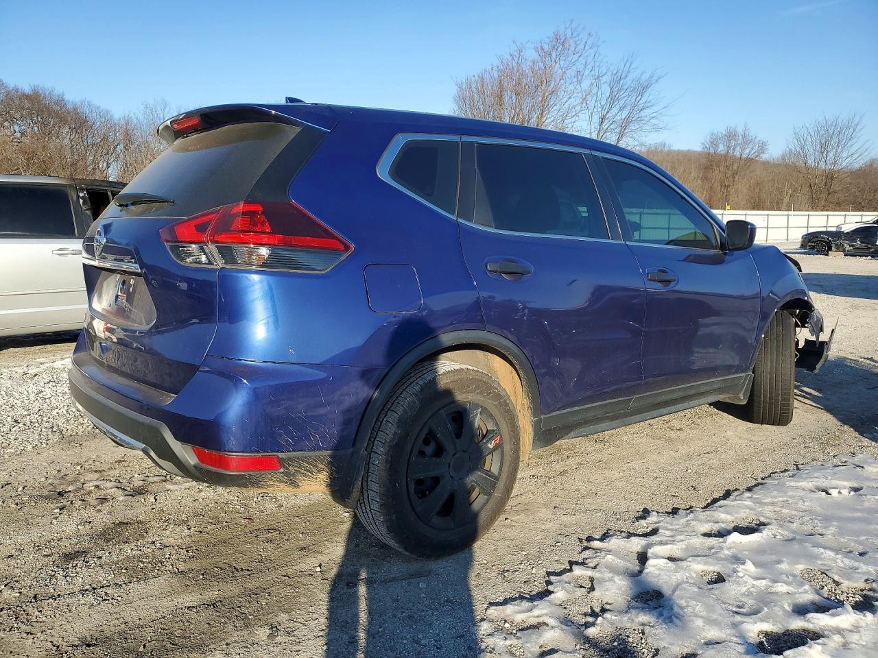 2020 Nissan Rogue S - Фото 3