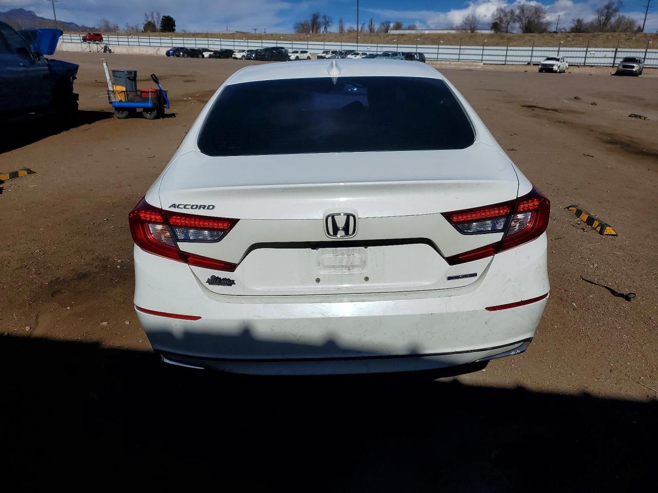 2018 Honda Accord Hybrid Exl - Image 6