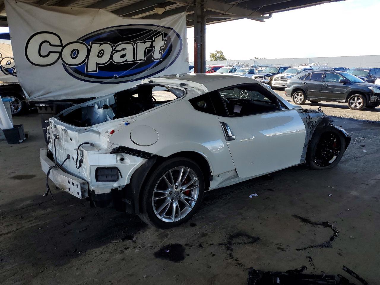 2015 Nissan 370Z Base - Фото 3