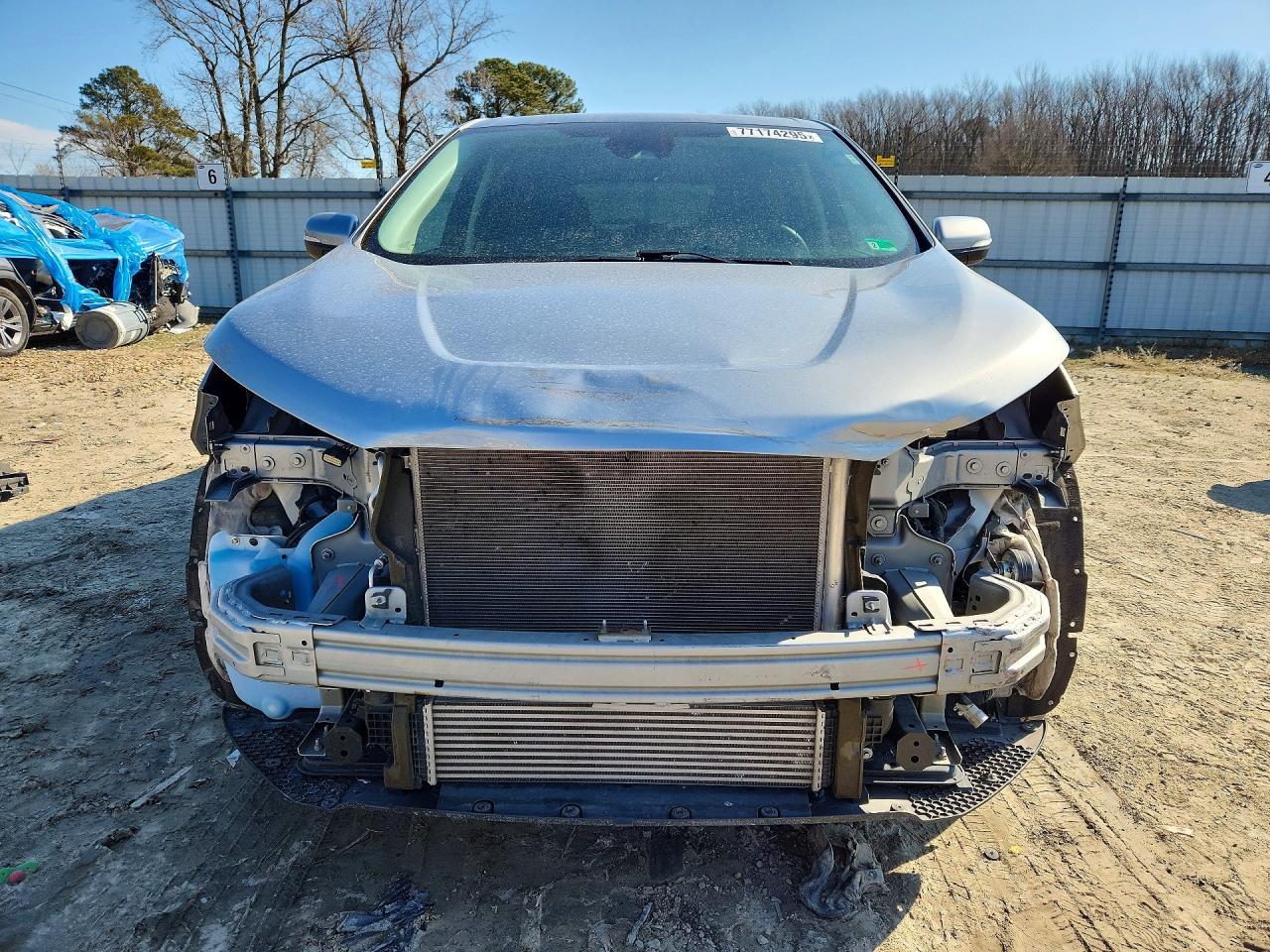 2022 Ford Edge Titanium - Фото 5