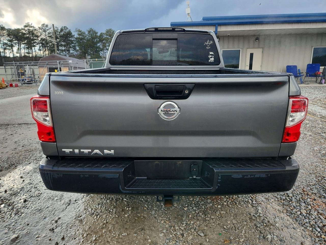 2017 Nissan Titan S - Фото 6