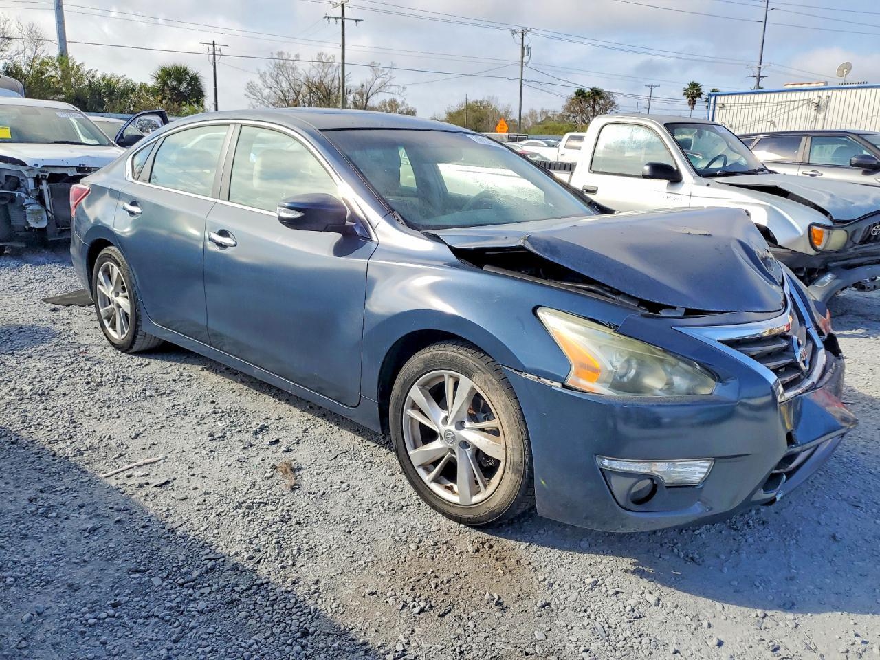 2013 Nissan Altima 2.5 - Image 4