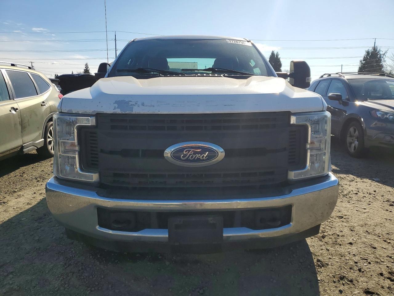 2017 Ford F250 Super Duty - Image 5