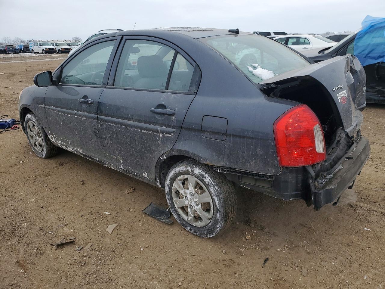 2011 Hyundai Accent Gls - Image 2