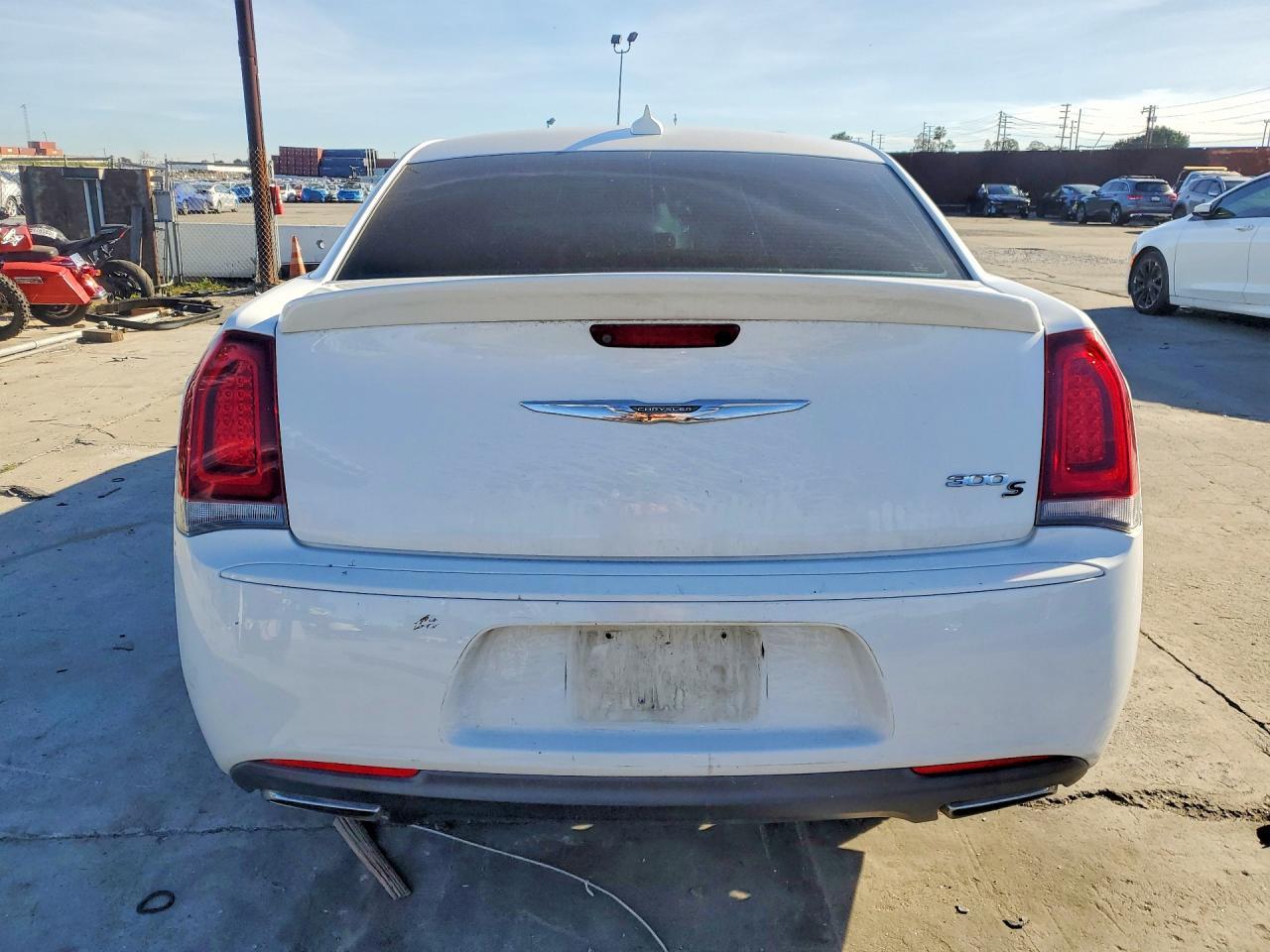 2017 Chrysler 300 S - Image 6