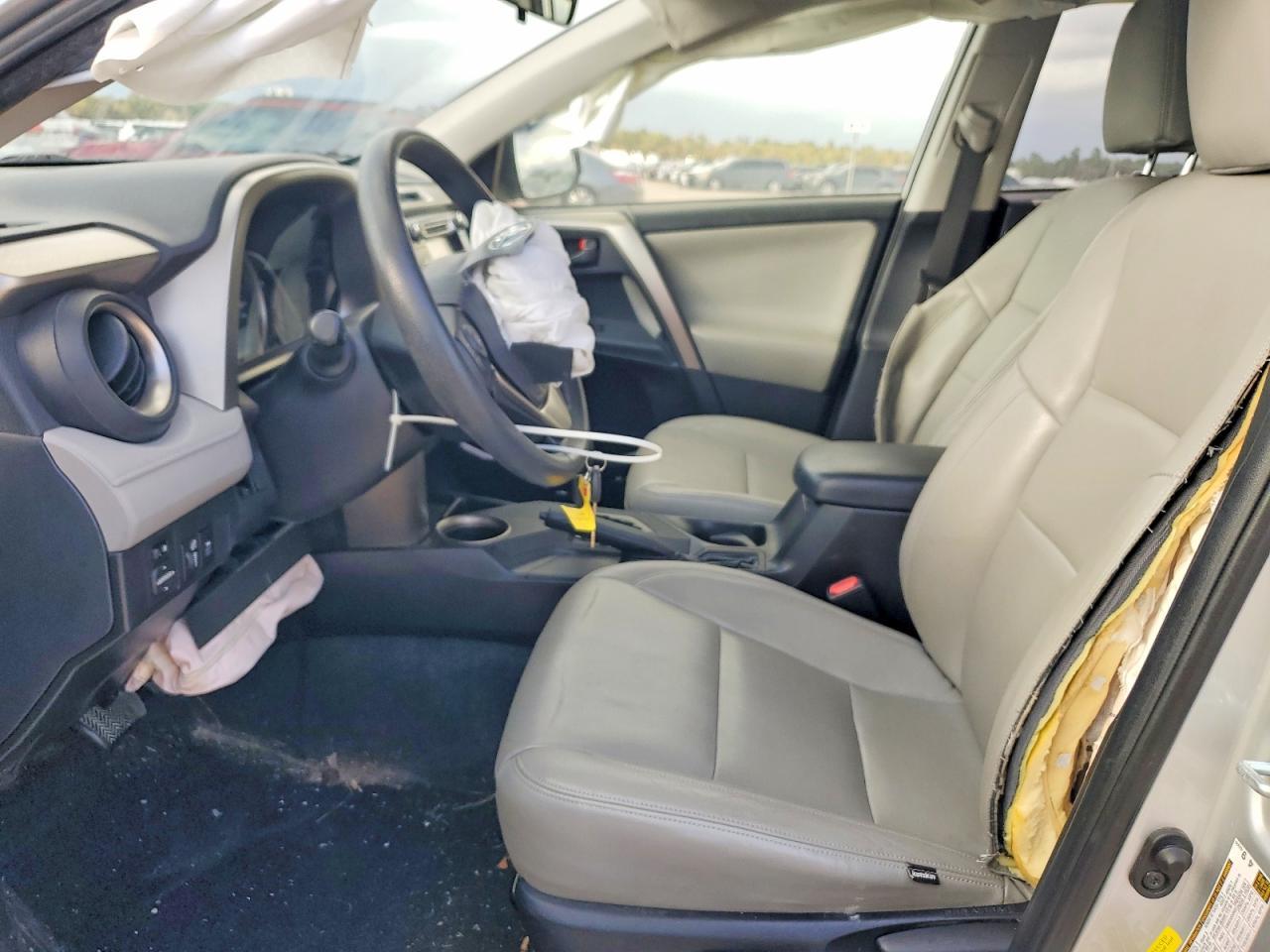 2015 Toyota Rav4 Le - Фото 7