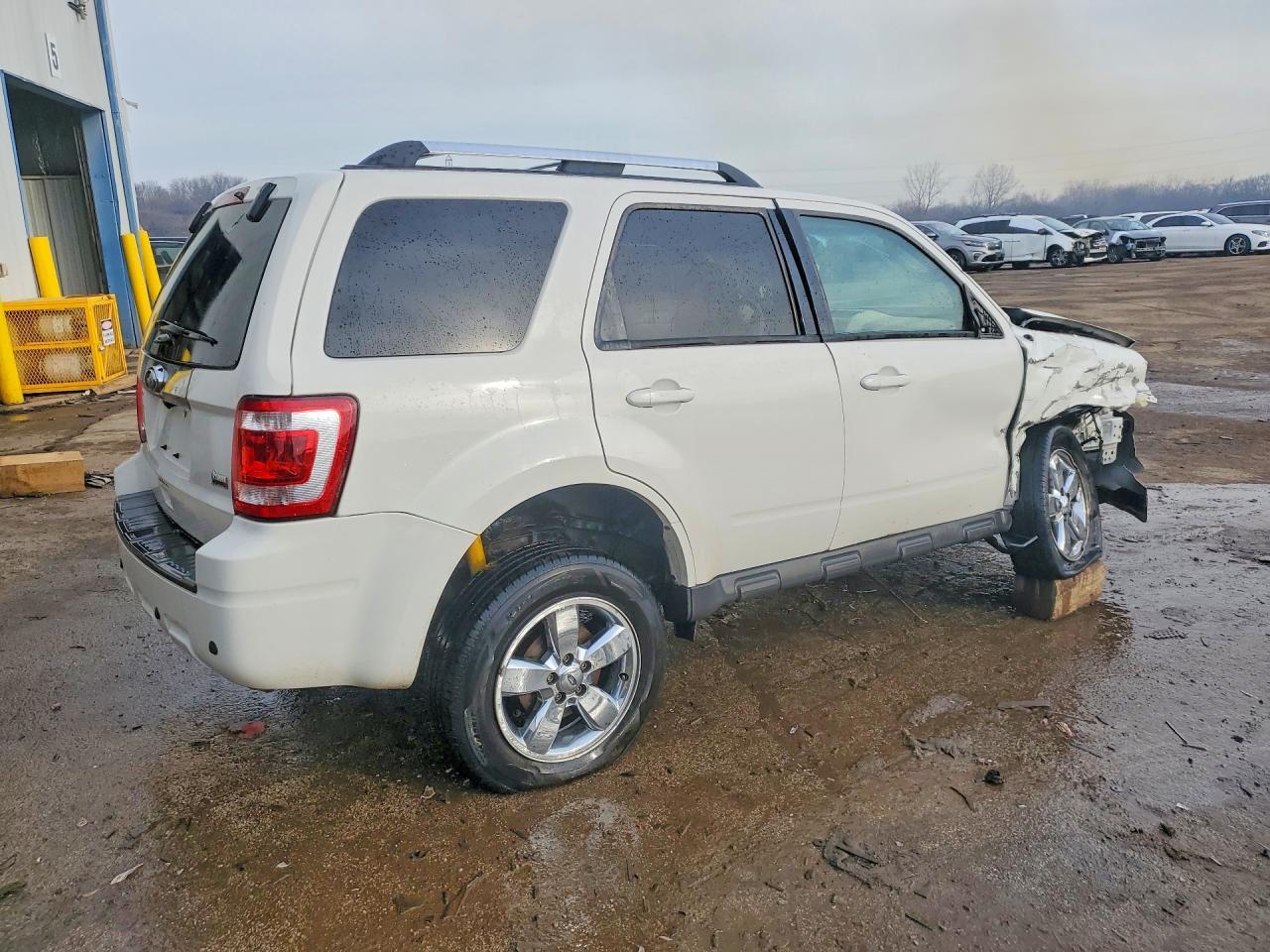 2012 Ford Escape Limited - Фото 3