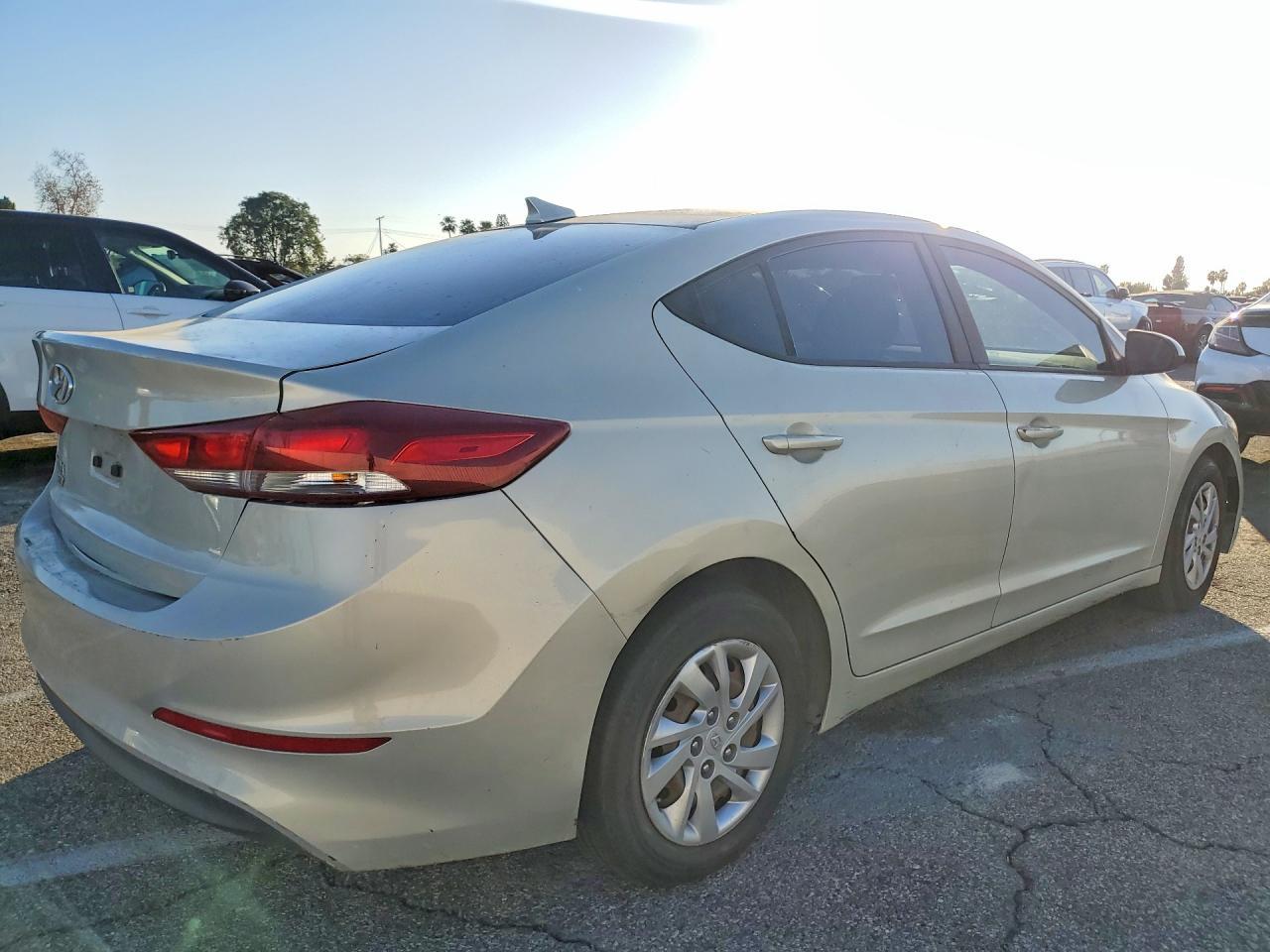 2017 Hyundai Elantra Se - Фото 3