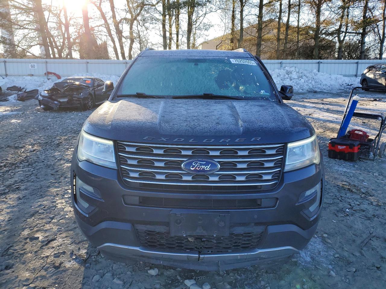 2017 Ford Explorer Xlt - Фото 5